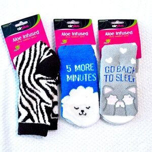 Air Plus fuzzy socks